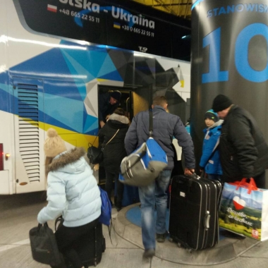 Київ Валбжих Автобусні перевезення до Польщі квитки Польща